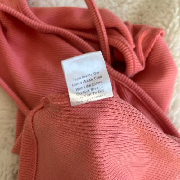 Timing Ribbed Tank Top - Picture 4 of 6